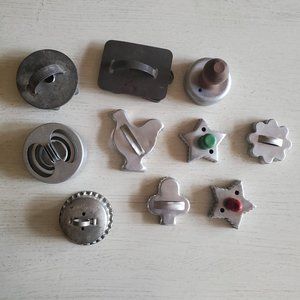Lot of 10 Vintage 1930s-1960s Cookie/Pastrie Cutters